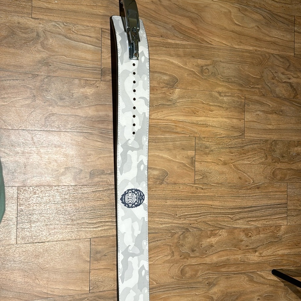 INAKA lifting belt 13MM LEVER-belt. Brand new, never worn